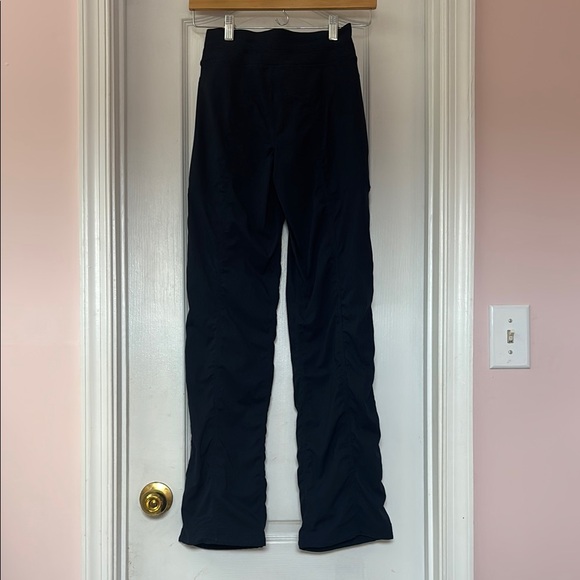 Lululemon Dance Studio Mid-Rise Pant
Regular - True Navy - Picture 7 of 8